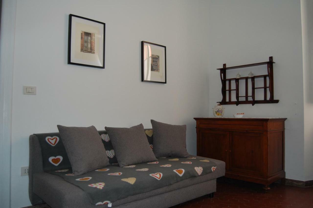 Il Cortile Hotel เยซี ภายนอก รูปภาพ